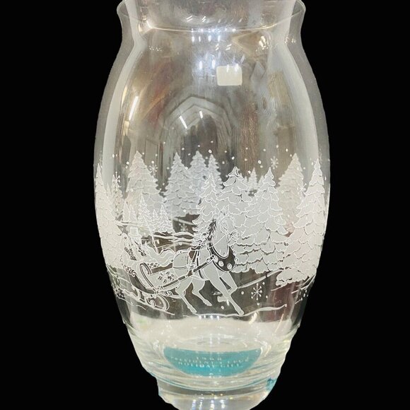 Luminarc Avon President Club Christmas Vase 1998 Through the Woods France - Picture 1 of 14